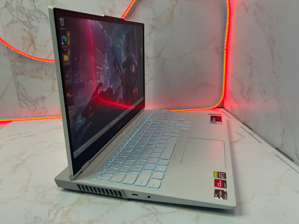Ноутбук Lenovo Legion 5 15ACH6H (82JU00DNRU) 15.6"/AMD Ryzen 7 5800H/RAM 32GB/SSD 1024GB/GeForce RTX 3070 8GB/1920*1080/IPS/Windows 11/Подсветка кл-ры: LED/белый