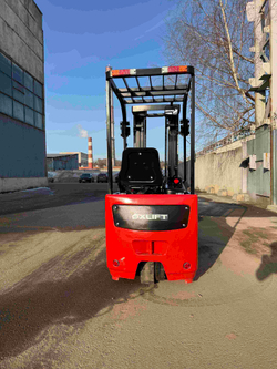 Электропогрузчик вилочный 3-х опорный OXLIFT