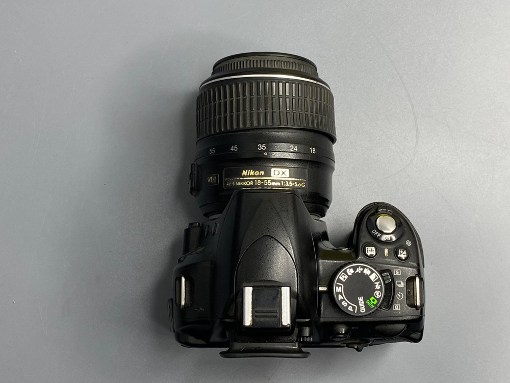 Nikon D3100 Kit 18–55mm — 70 200 кадров