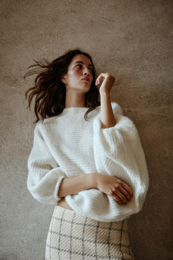 ZARA СВИТЕР С ОБЪЕМНЫМИ РУКАВАМИ, ЭКРЮ