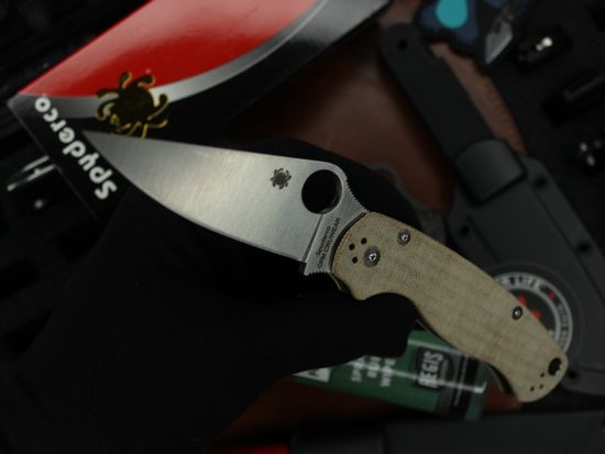 Складной нож Spyderco Paramilitary 2 81MPCW2 CRUWEAR c клинком из стали CPM Cru-Wear, рукоять микарта