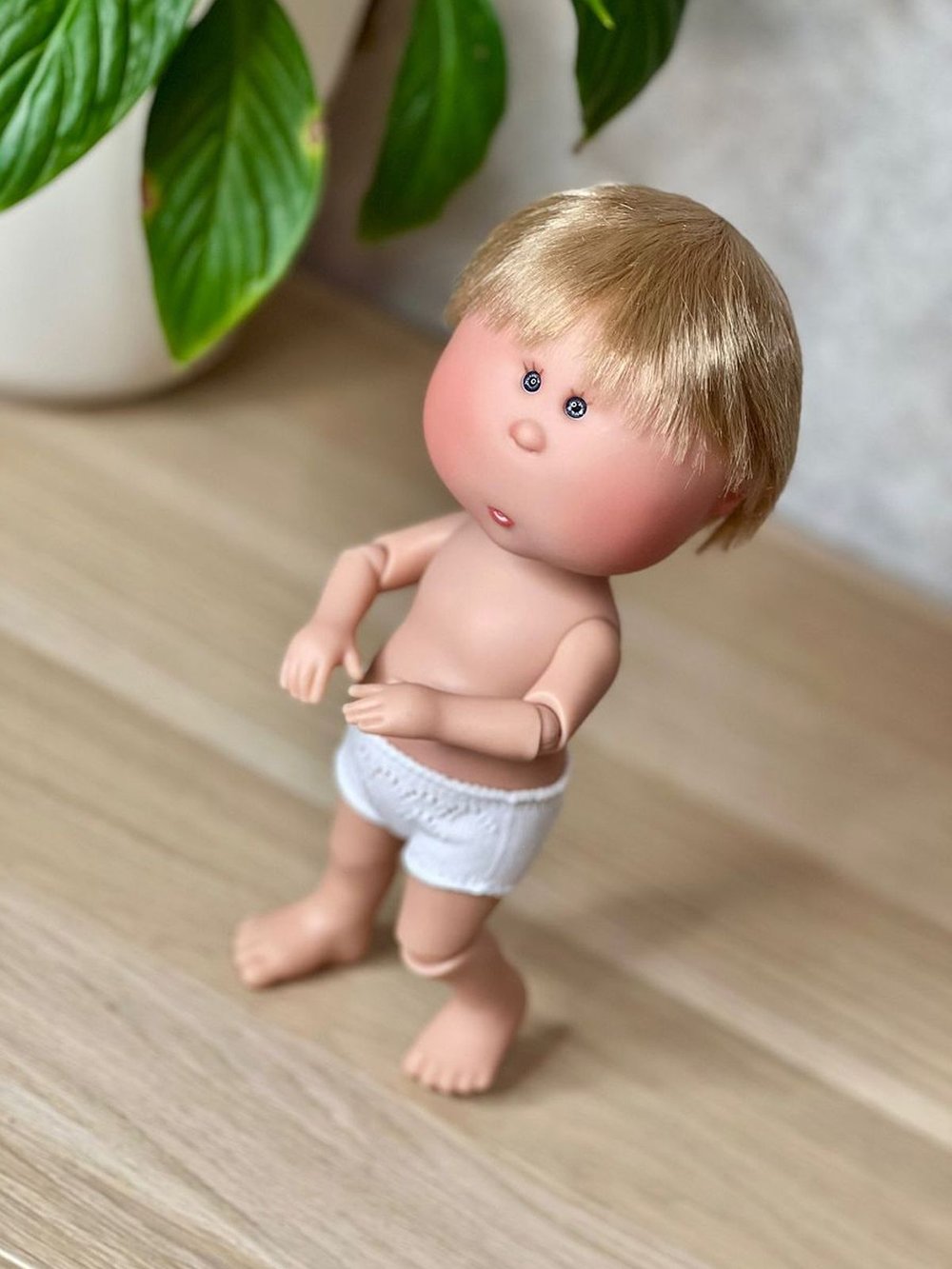 Кукла для девочки виниловая 30см Мио шарнирная без одежды (1212W1)