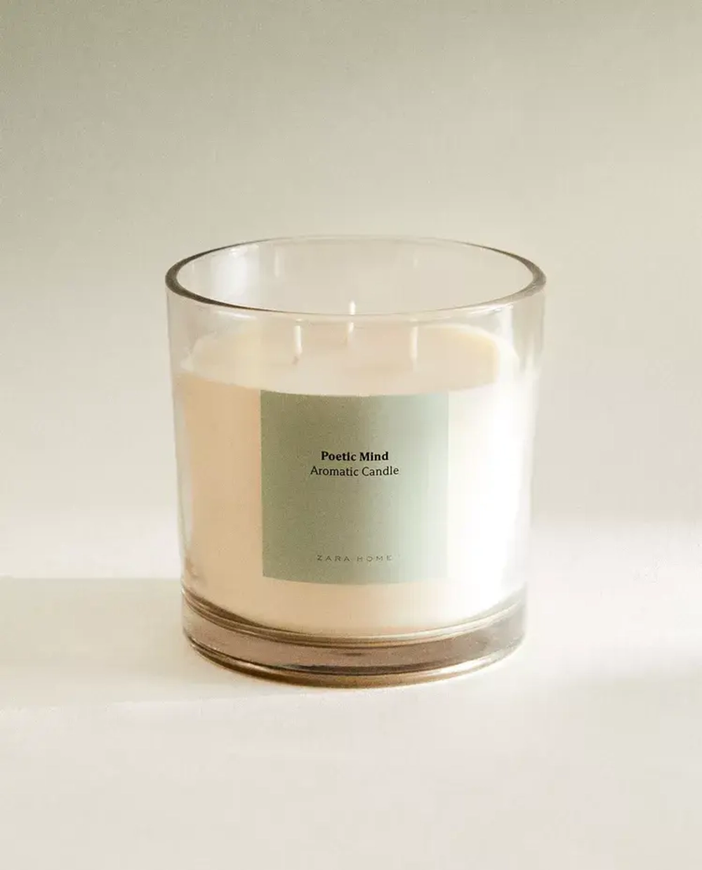 ZARA HOME АРОМАТИЧЕСКАЯ СВЕЧА POETIC MIND (620 Г)