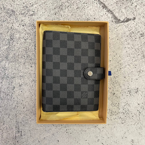 Ежедневник LV black