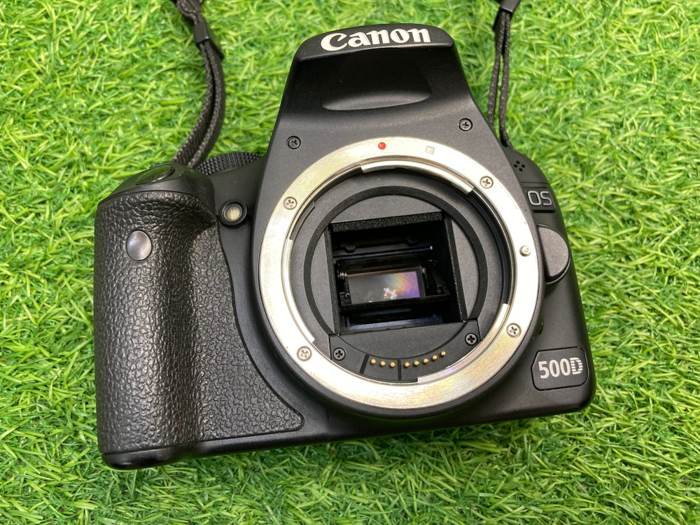 Canon 500D Kit 18-55mm 10.000 кадров
