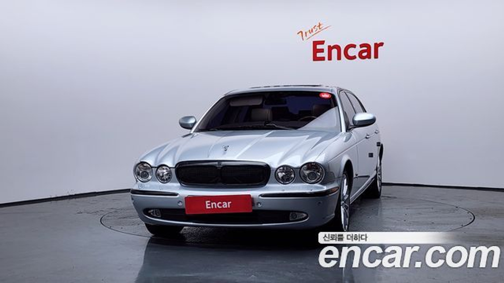Jaguar New XJ 2.7D LWB — 2007