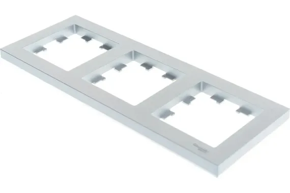 Рамка Systeme Electric ATLASDESIGN 3-постовая алюминий 36442