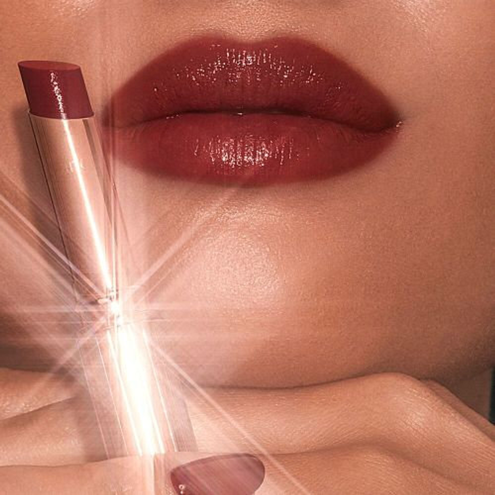 Charlotte Tilbury Superstar lips Walk of No Shame Помада