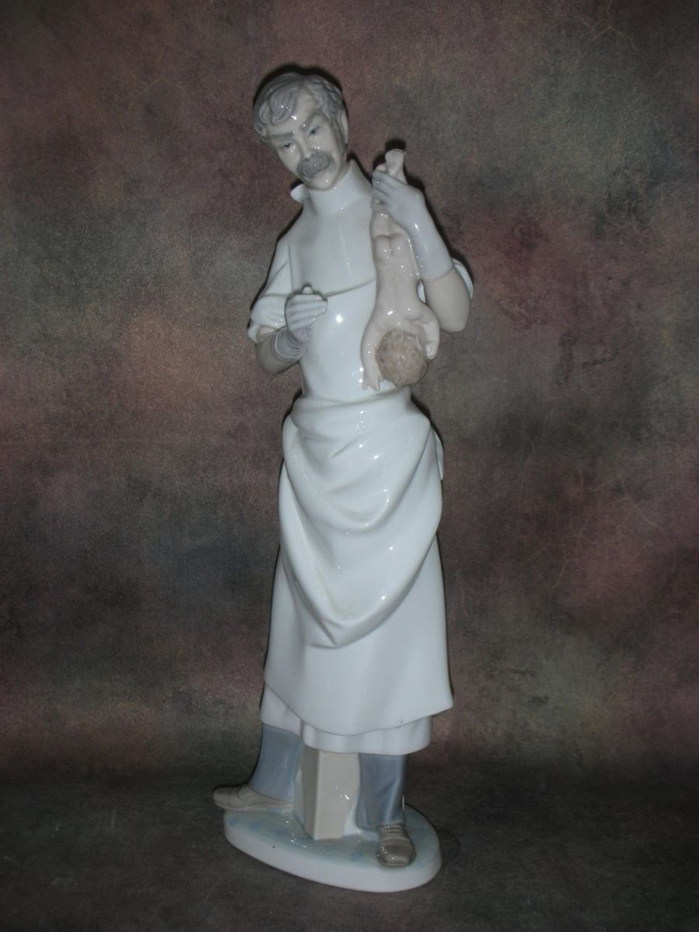 Статуэтка. Фарфор. Врач Акушер. Lladro. Испания