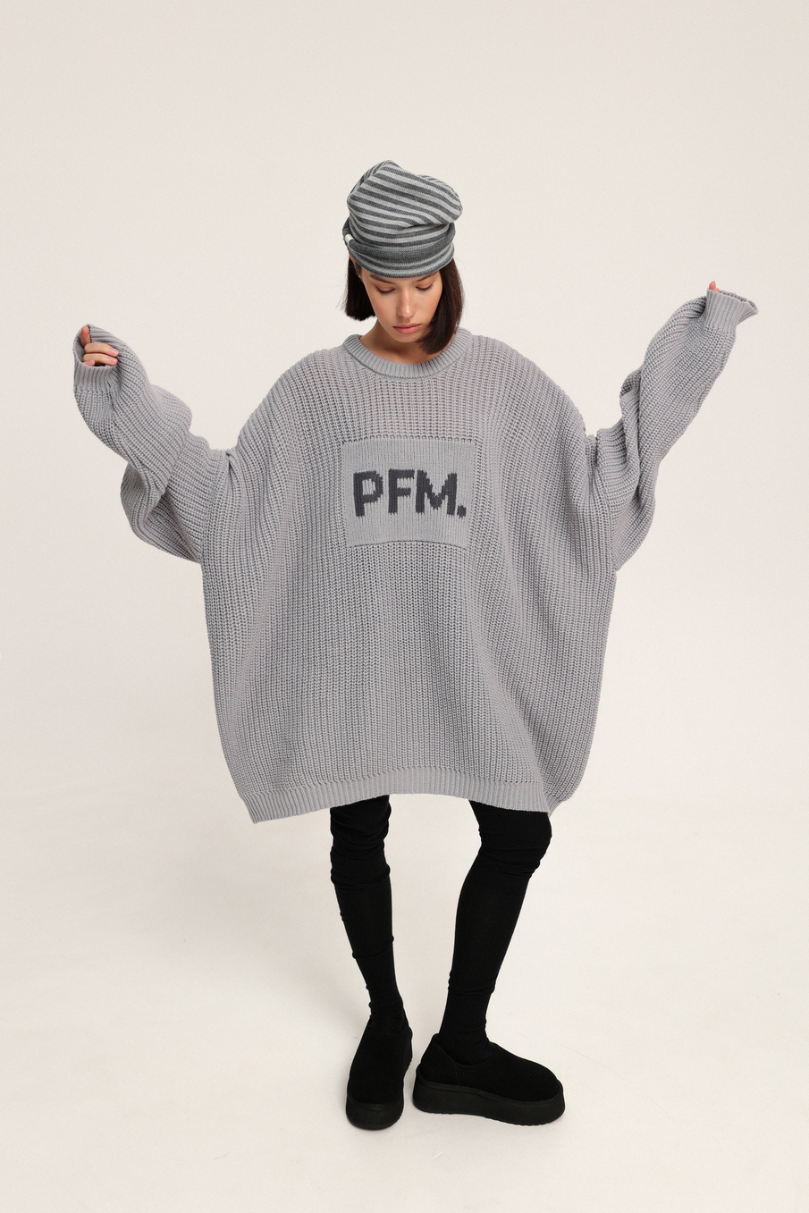 Свитер PFM.