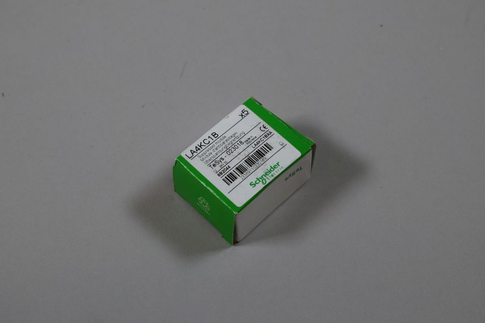 SCHNEIDER ELECTRIC LA4KC1B