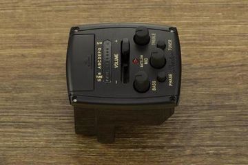 Звукосниматель с тембрблоком для акустической гитары, с тюнером, Shadow SH-VBMT-T NanoFlex