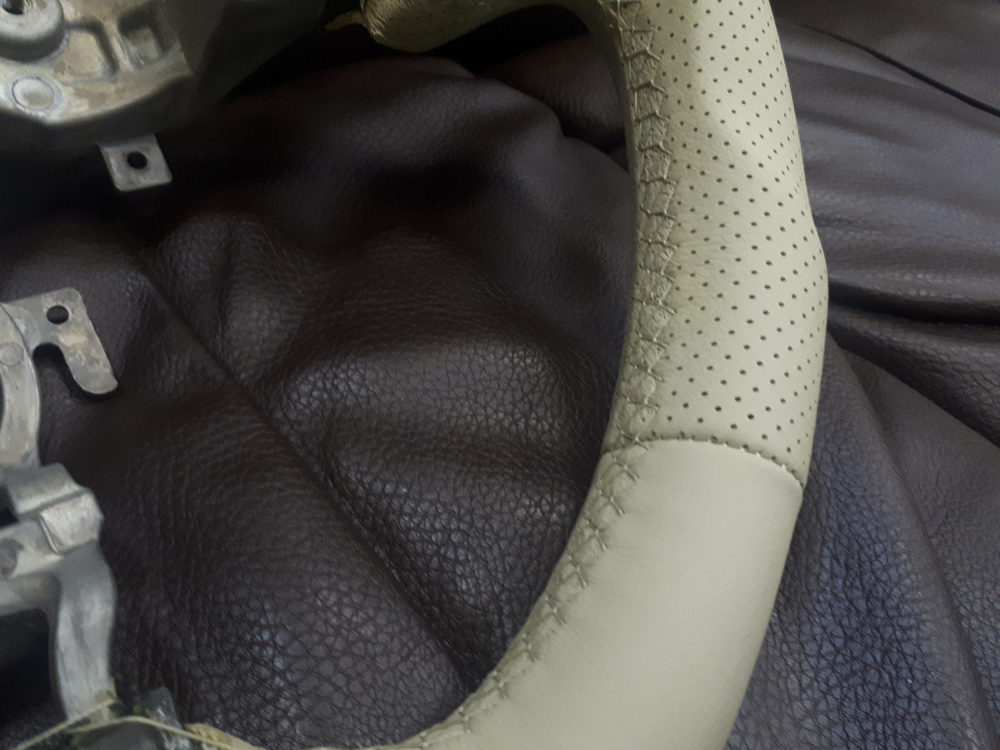 Руль ver.1 Infiniti FX37/FX50/FX30/QX70 бежевый
