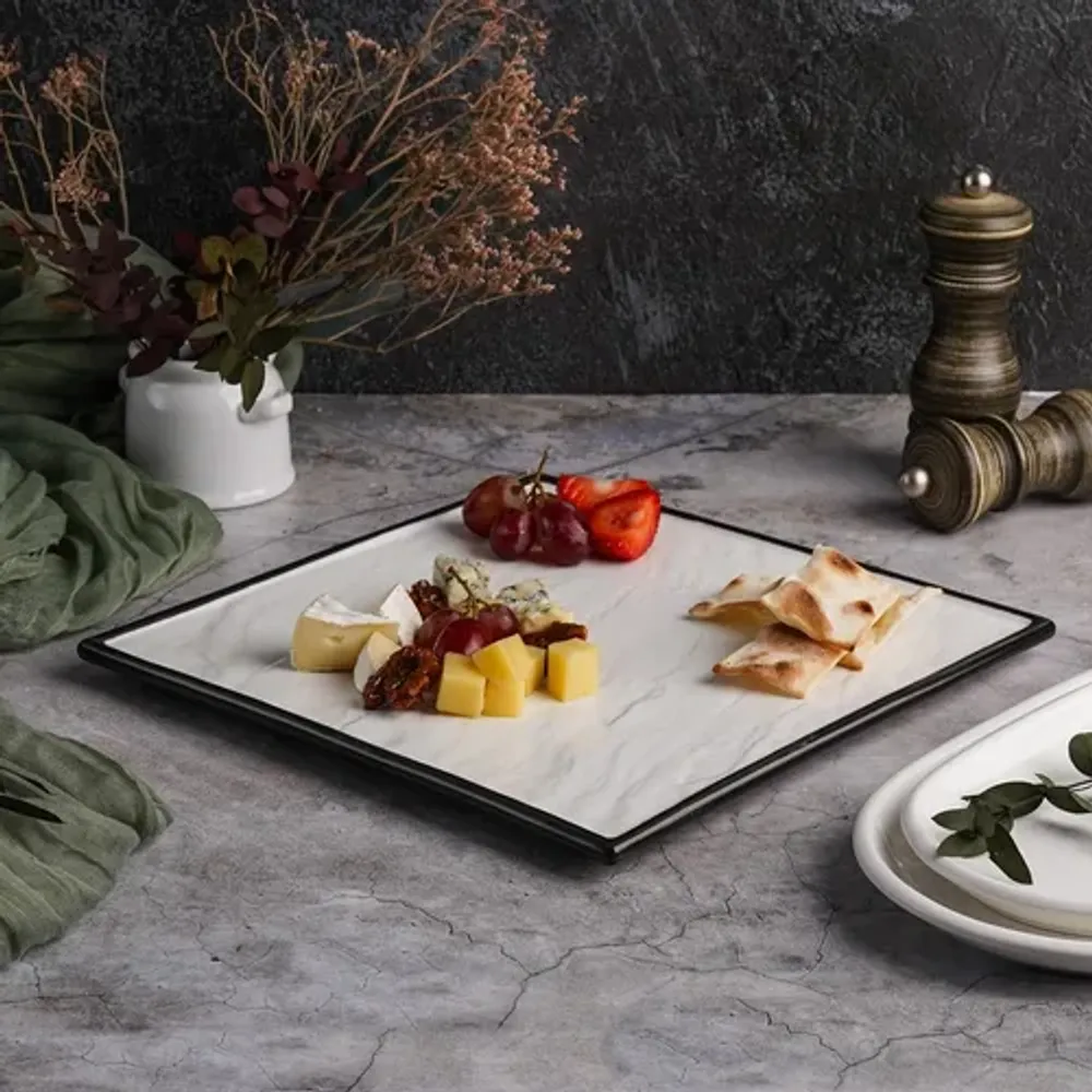 Блюдо квадратное 25*25 см h1,5 см Relief белое с черным бортом фарфор P.L. Proff Cuisine [3]