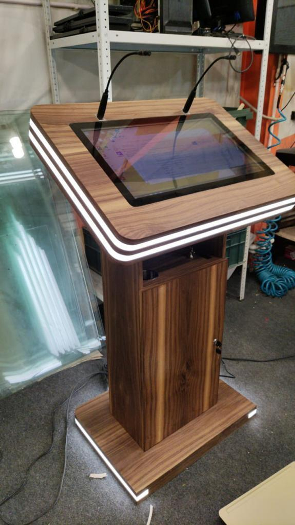 Интерактивная трибуна Light (МДФ) 27"