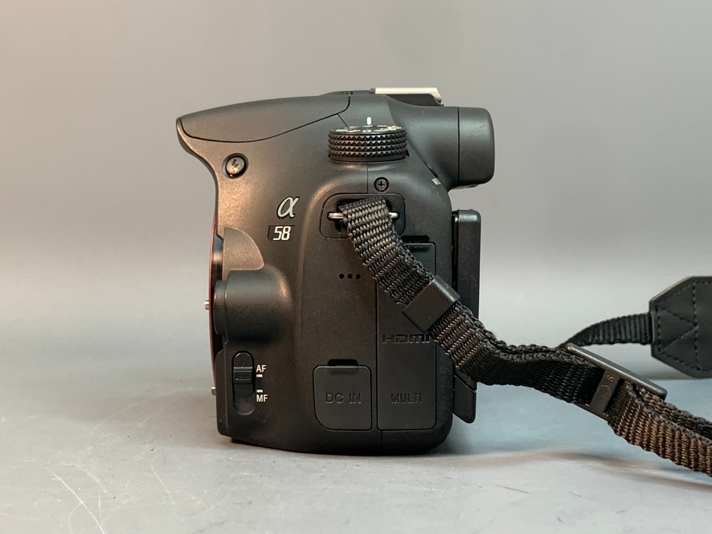 Sony A58 Kit DT 18-55mm 3.5-5.6 SAM II 1.500 кадров