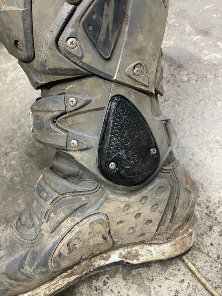 Sidi Crossfire 2 крышка шарнира внутренняя Sidi Crossfire 2 крышка шарнира внутренняя