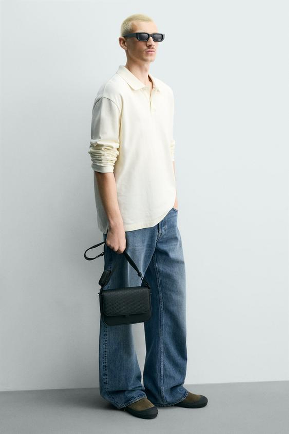 ZARA ПРОРЕЗИНЕННАЯ СУМКА С РЕЛЬЕФНОЙ ТЕКСТУРОЙ, ЧЕРНЫЙ