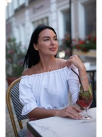 Блузка нарядная с открытыми плечами