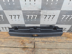 Кожух замка багажника Geely Monjaro 21-нв Б/У Оригинал 6064089700B01