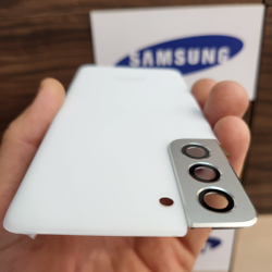 Крышка для Samsung S21 - задняя панель премиум качество (белого цвета)