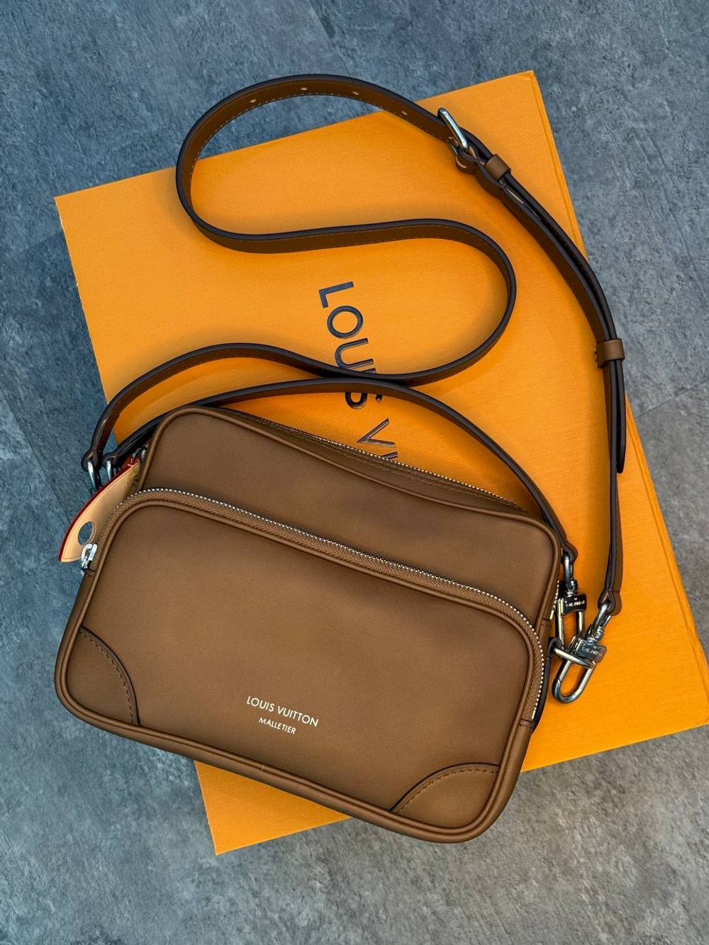Сумка через плечо Louis Vuitton Nil