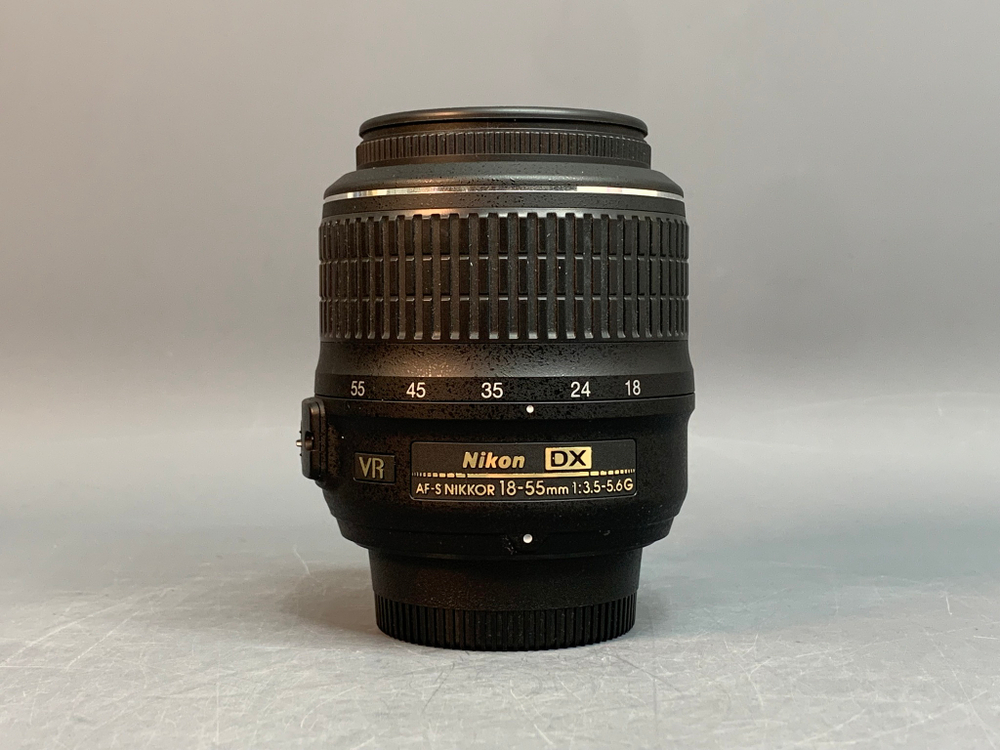 Nikon D3100 kit 18-55mm 2.300 кадров