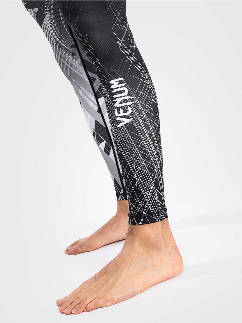 Тайтсы Venum Gorilla Jungle Black/White