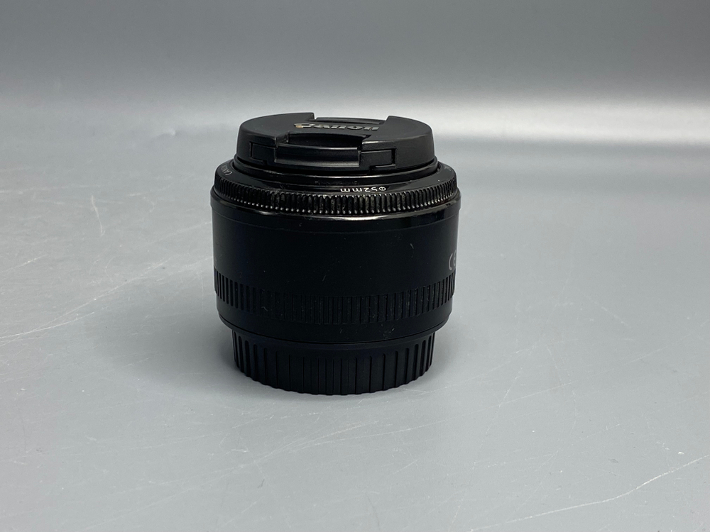 Canon EF 50mm f/1.8 II