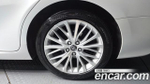 Toyota Camry 2.5 XLE Hybrid — 2019