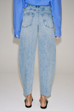 ЗАУЖЕННЫЕ ДЖИНСЫ С ВЫСОКОЙ ПОСАДКОЙ — ZW COLLECTION — ZARA