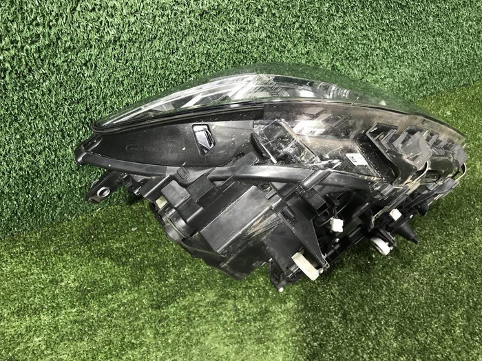 Фара правая BMW 7er G11 G12 (2015-2019) Laser Light (в пленке)