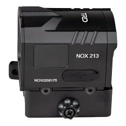 Тепловизионный коллиматор TRD NOX 213 - вид сбоку, наименование модели и разъемы