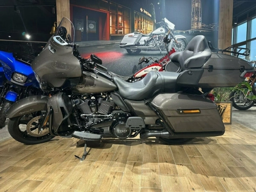Harley-Davidson Ultra Limited 2023 В цвете: Gray Haze / Black Finish