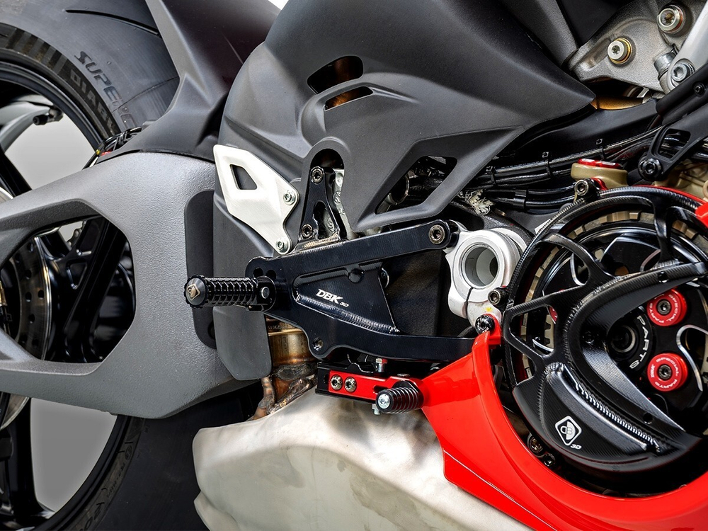 PRV402D DBK ADJUSTABLE REARSETS SBK (P V4 2025)