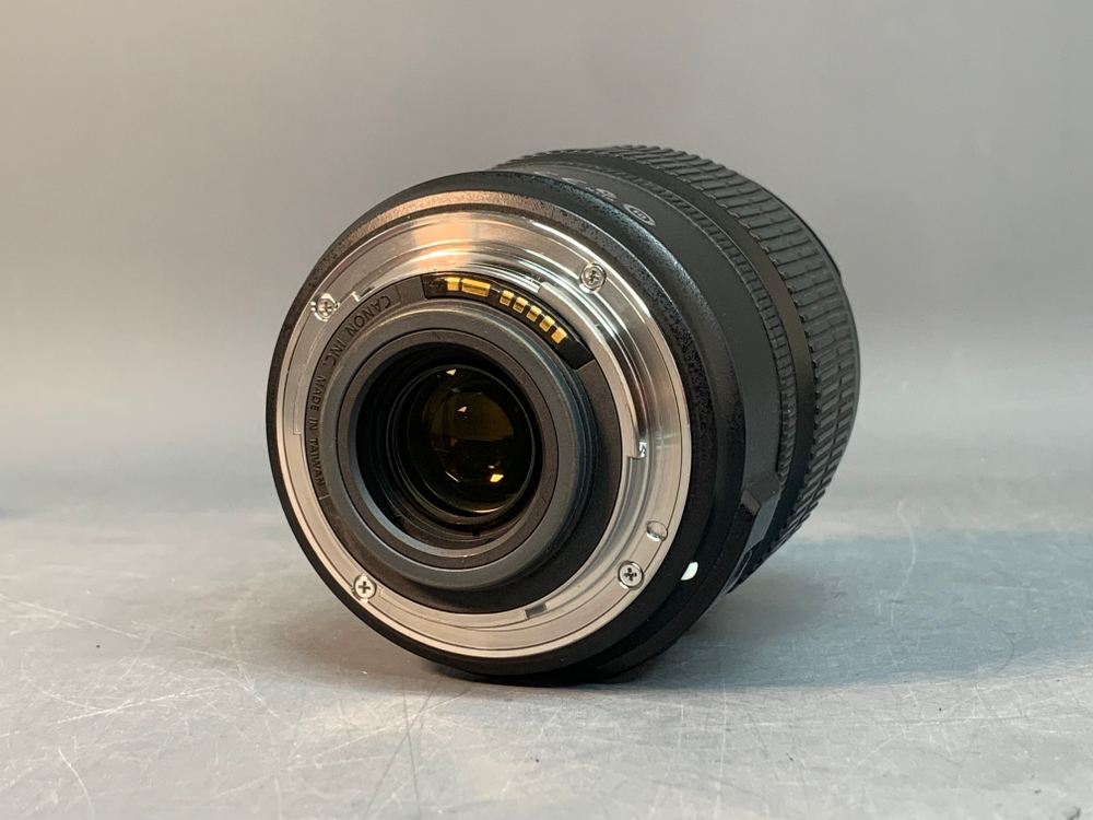 Canon EF-S 15-85mm 3.5-5.6 IS USM