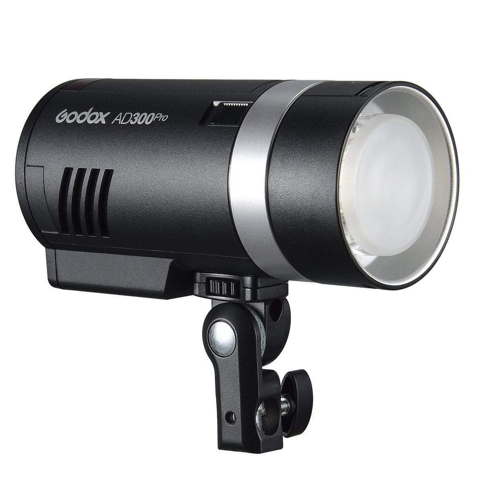Комплект студийного света Godox AD300Pro KIT