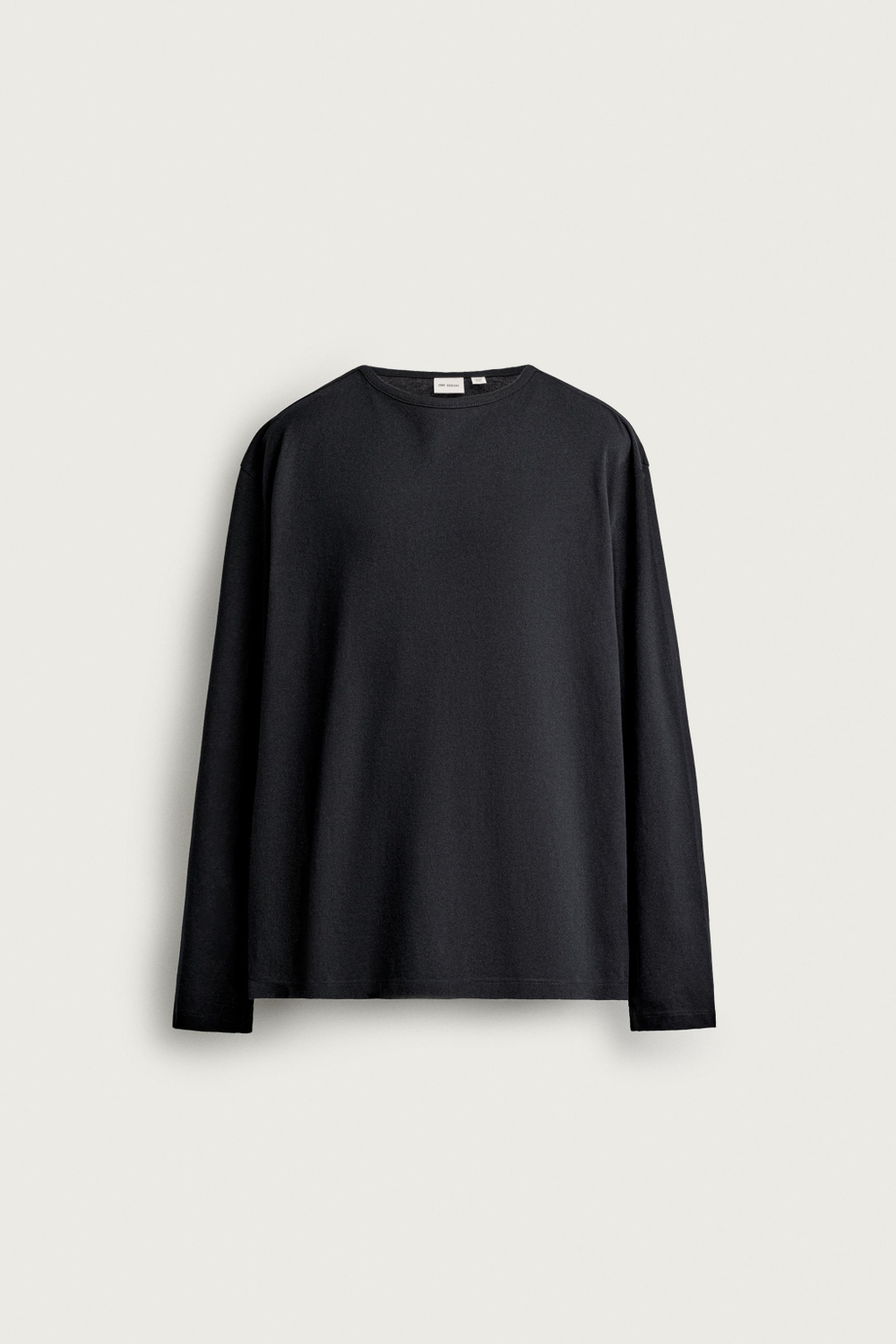ФУТБОЛКА КЛАССИЧЕСКОГО КРОЯ С ВЫРЕЗОМ «ЛОДОЧКА» — ZARA