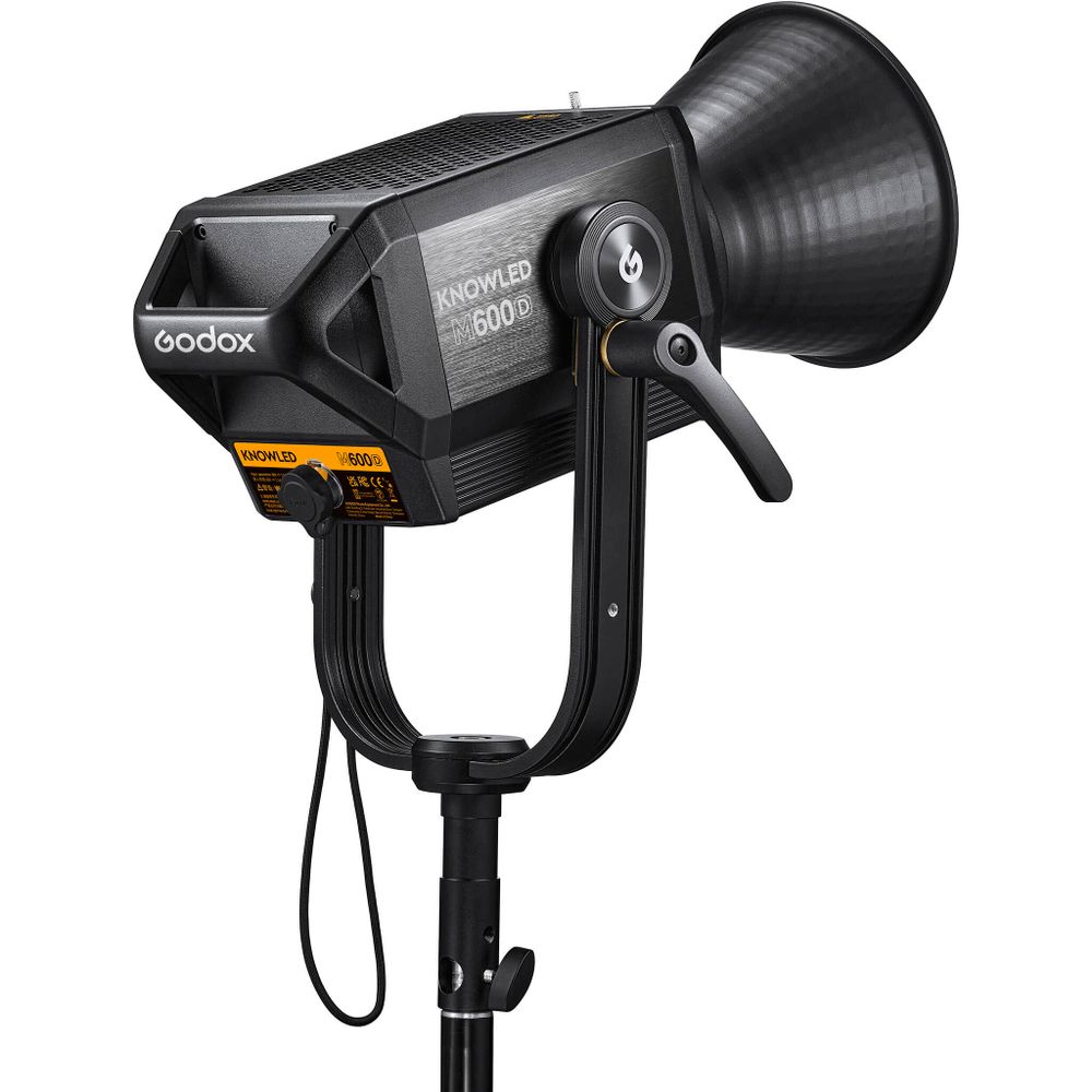Светодиодный осветитель Godox Knowled M600D