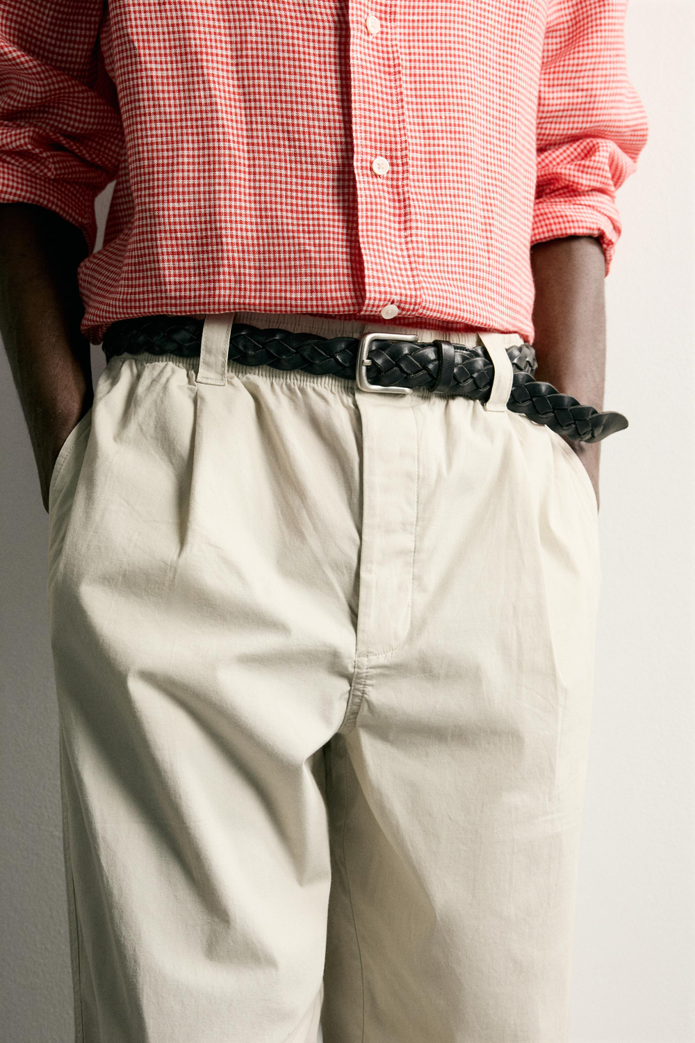 БРЮКИ RELAXED FIT СО СКЛАДКАМИ — ZARA · 1063/443
