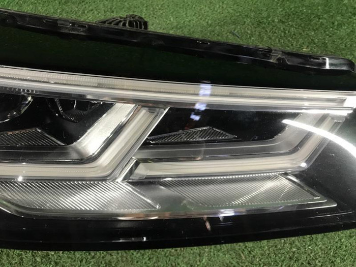 Фара правая Audi Q5 2 80A (2017-2020) LED