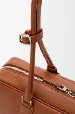 Loewe Укороченная сумка Amazona 31 из блестящей телячьей кожи, светло-коричневый