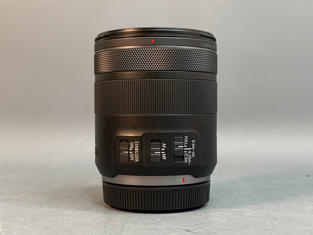 Canon RF 85mm F2 Macro IS STM