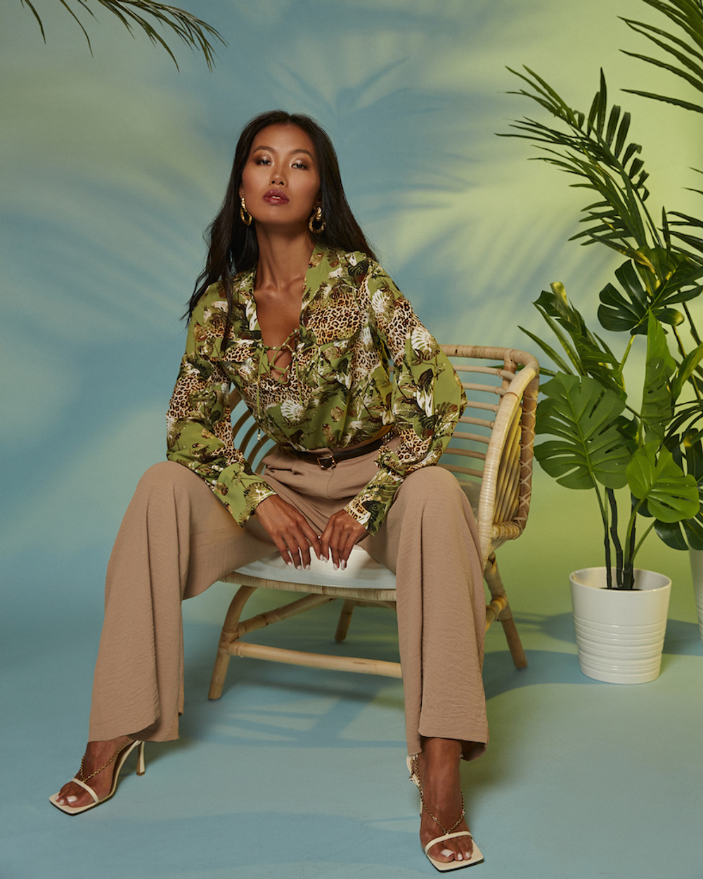 Blouse ''Safari'' with lacing