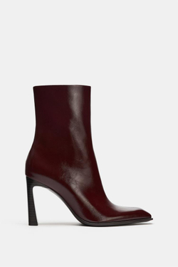 ZARA БОТИЛЬОНЫ НА КАБЛУКЕ С ЛАКИРОВАННЫМ ЭФФЕТОМ, БОРДОВО-КРАСНЫЙ