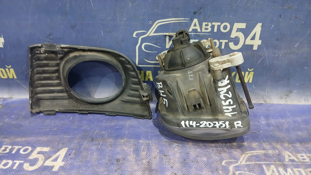 Туманка правая SUBARU LEGACY 2001-2003
