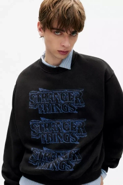 PULL&BEAR Толстовка "Stranger Things", темно-серый