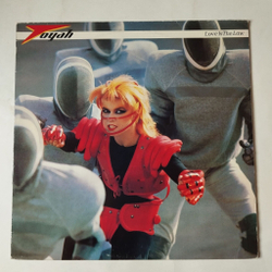 Винтажная виниловая пластинка LP Toyah Love Is The Law (France 1983)