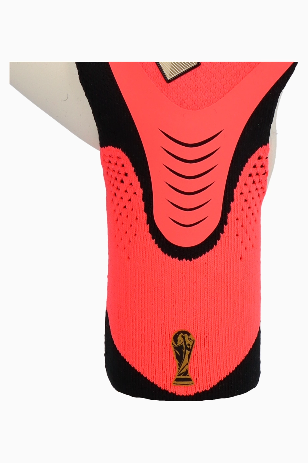 Вратарские перчатки adidas Predator Pro Hybrid - красный
