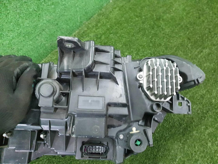 Фара правая Volvo XC90 2 (2014-2019) Full LED (В пленке)